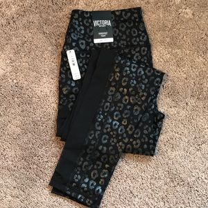 Victoria Sport Knockout Leggings - Brand New